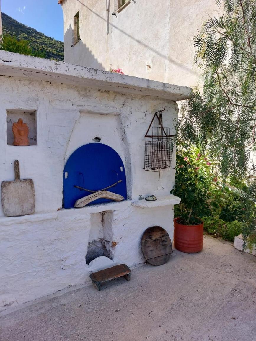 Politeika Traditional House Tirós Exterior foto